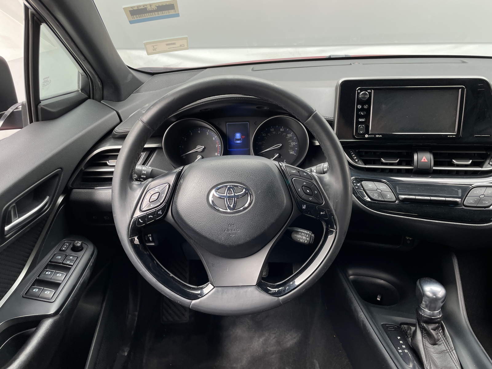 Thumbnail: 2018 Toyota C-HR - 5