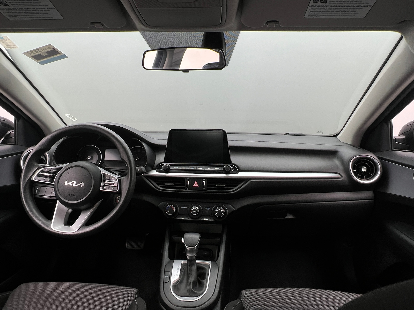 Thumbnail: 2024 Kia Forte - 3