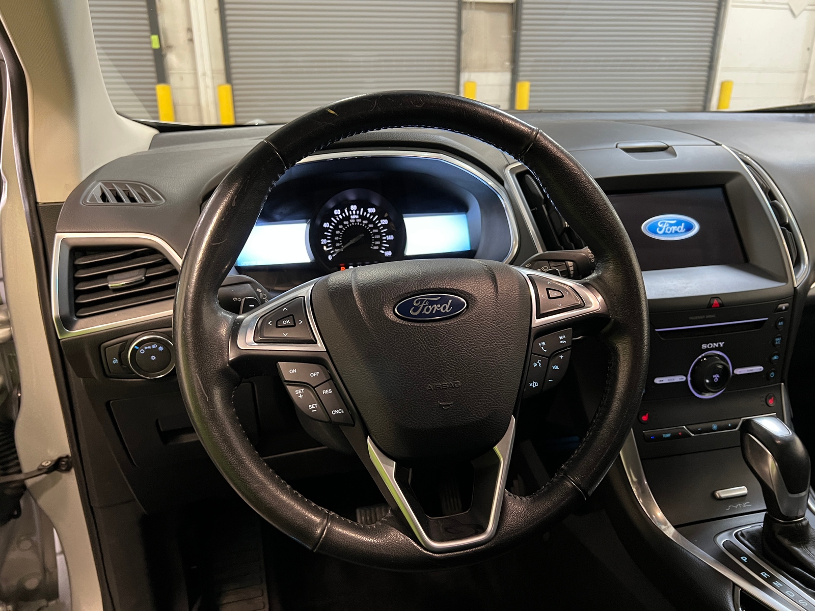 Thumbnail: 2016 Ford Edge - 4
