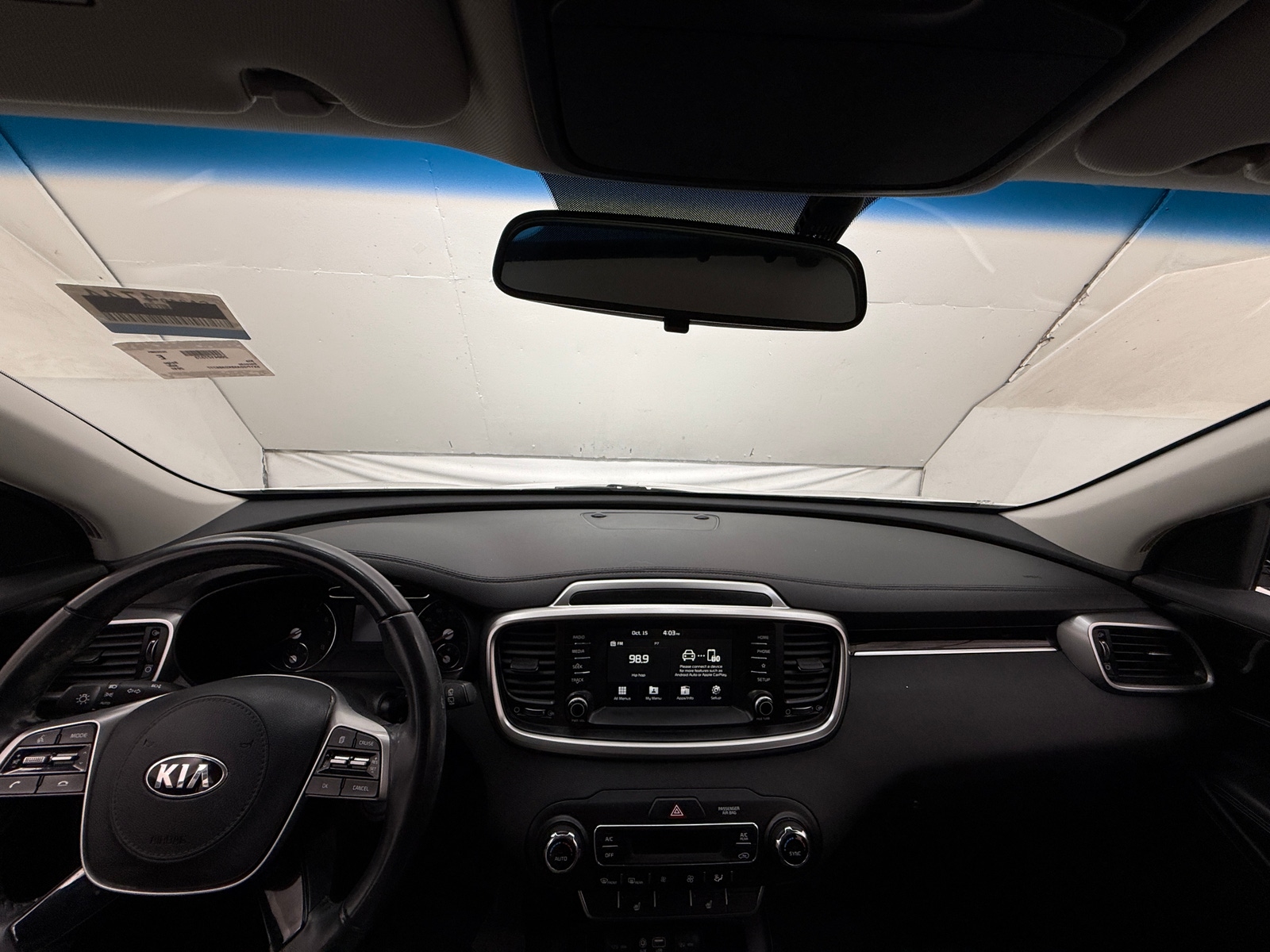 Thumbnail: 2019 Kia Sorento - 3