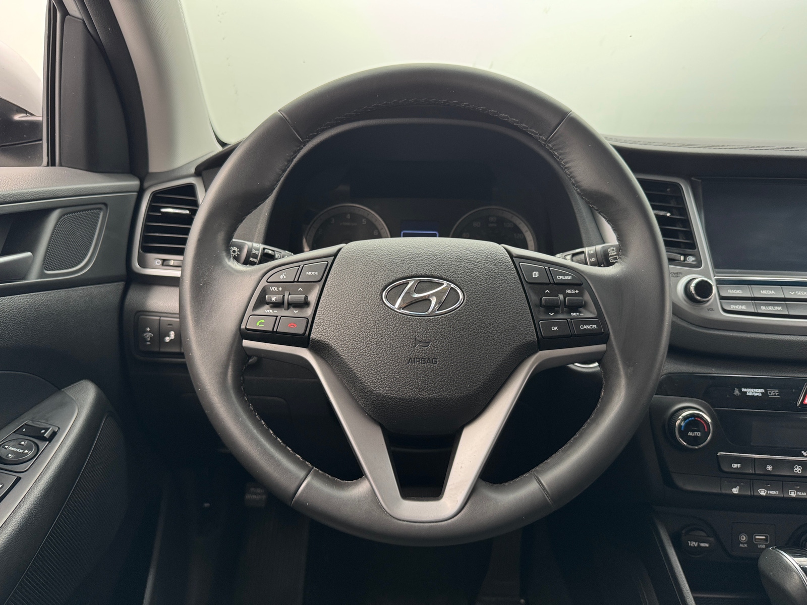 Thumbnail: 2017 Hyundai Tucson - 4