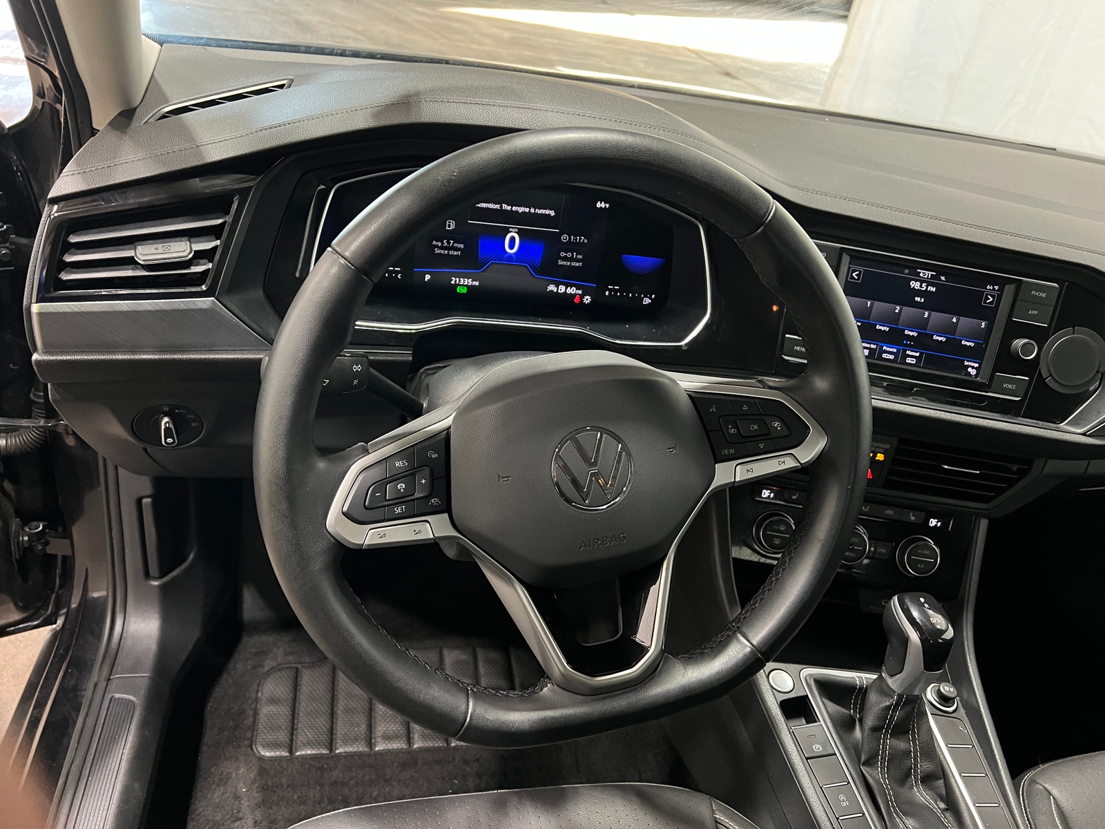 Thumbnail: 2023 Volkswagen Jetta - 4