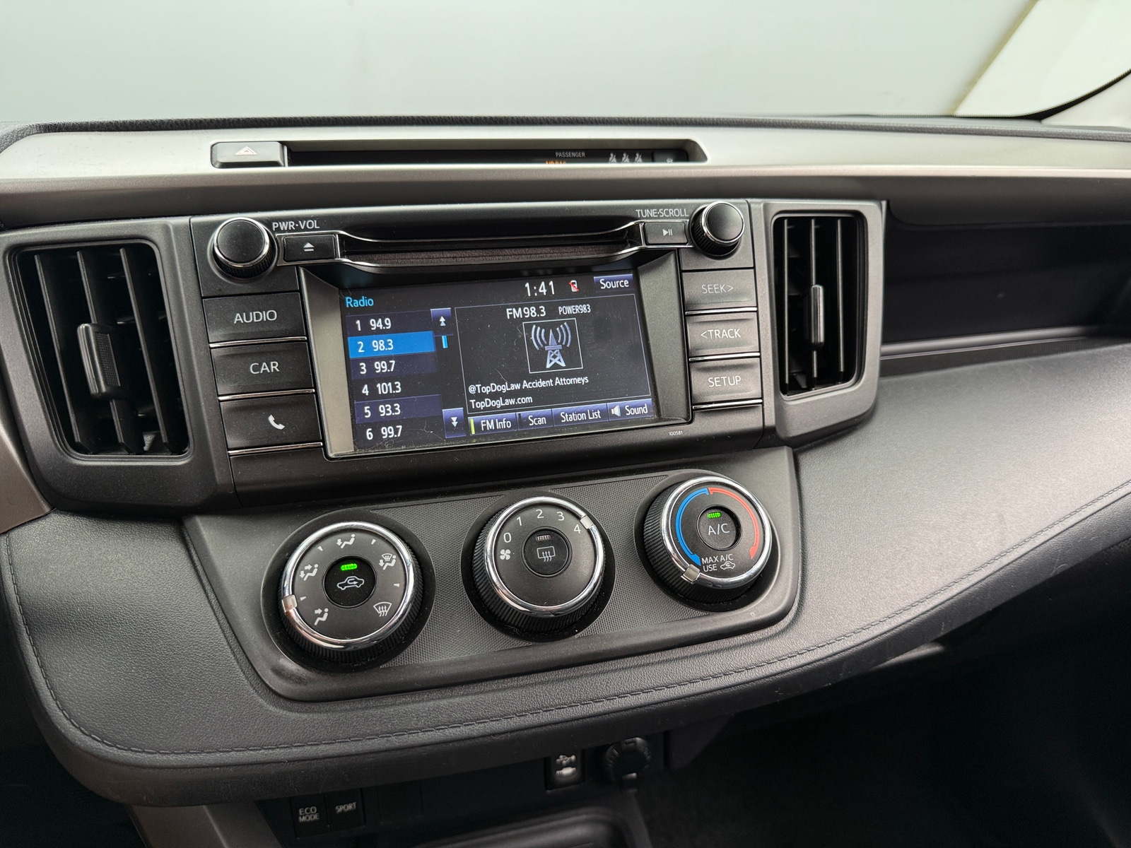 Thumbnail: 2017 Toyota RAV4 - 4