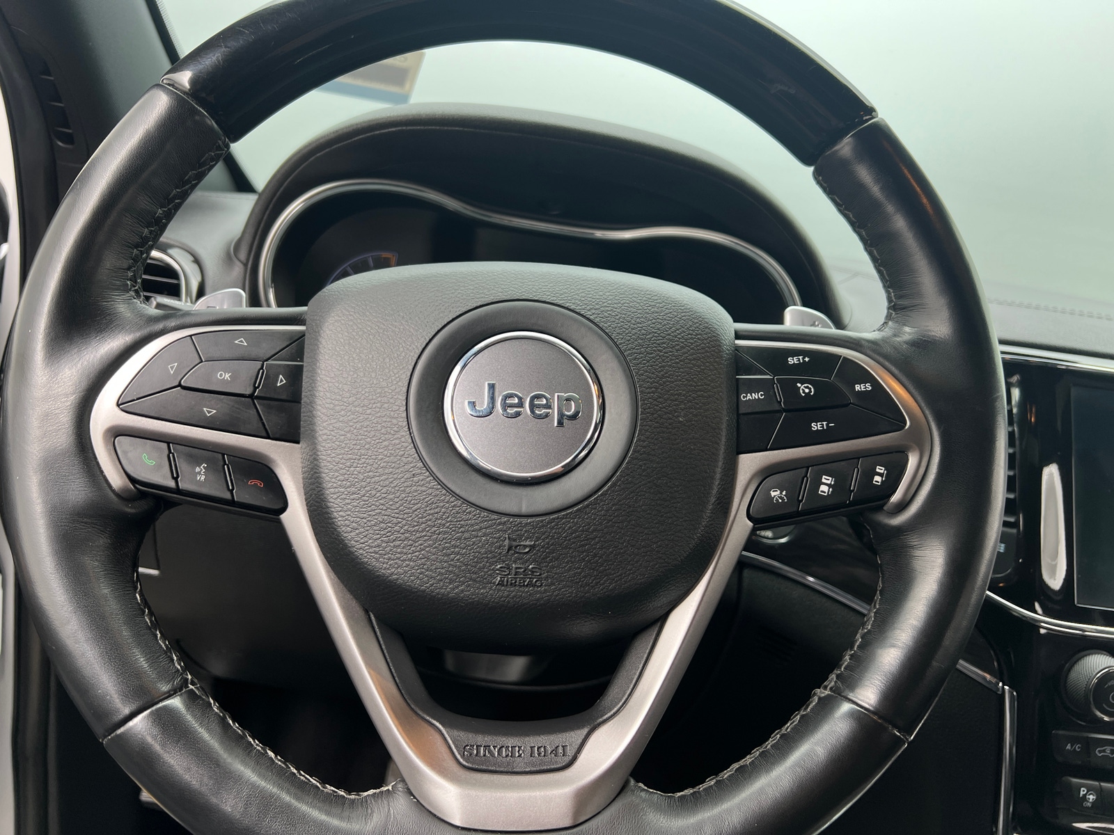 Thumbnail: 2021 Jeep Grand Cherokee - 4
