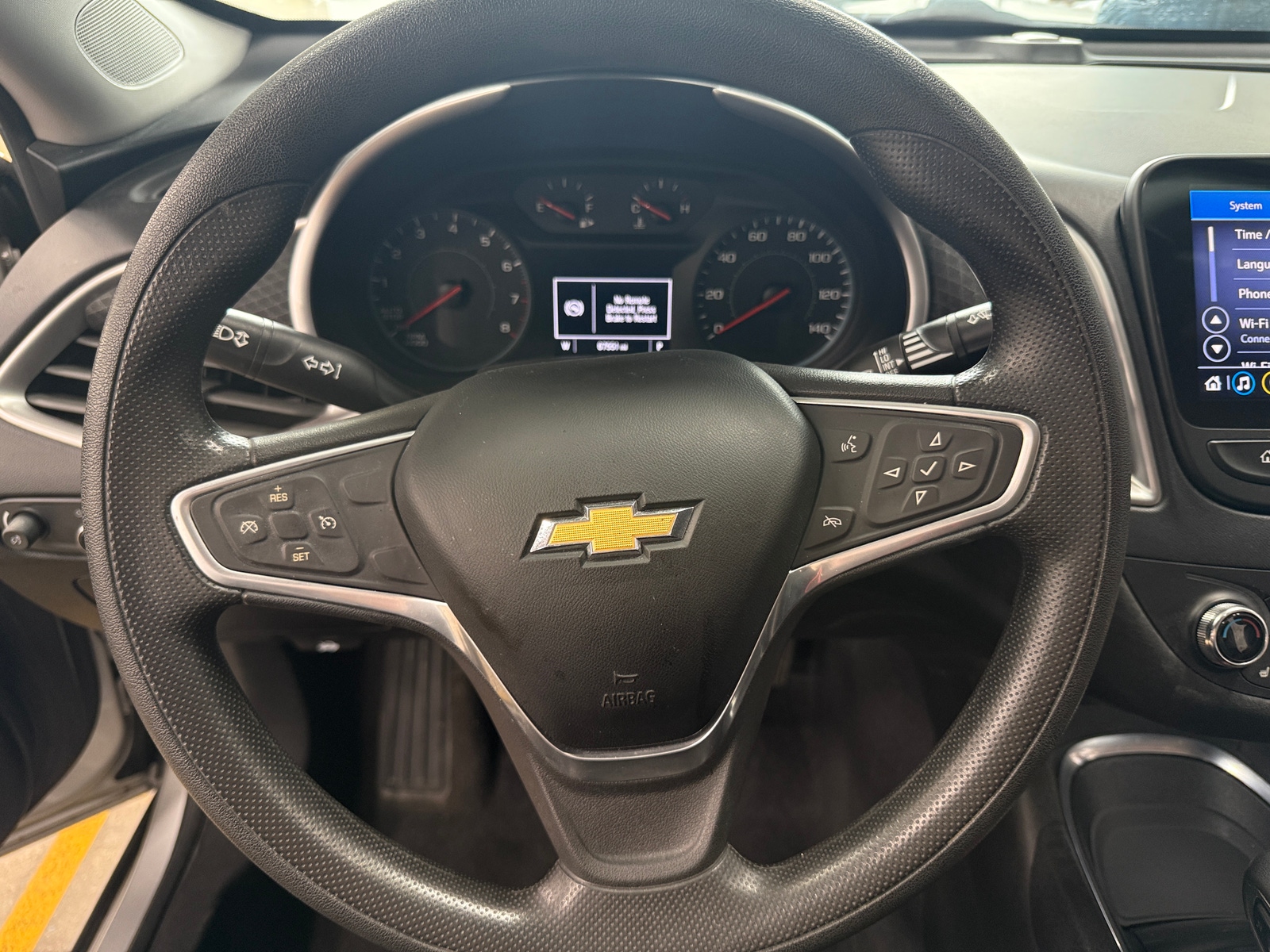 Thumbnail: 2022 Chevrolet Malibu - 5