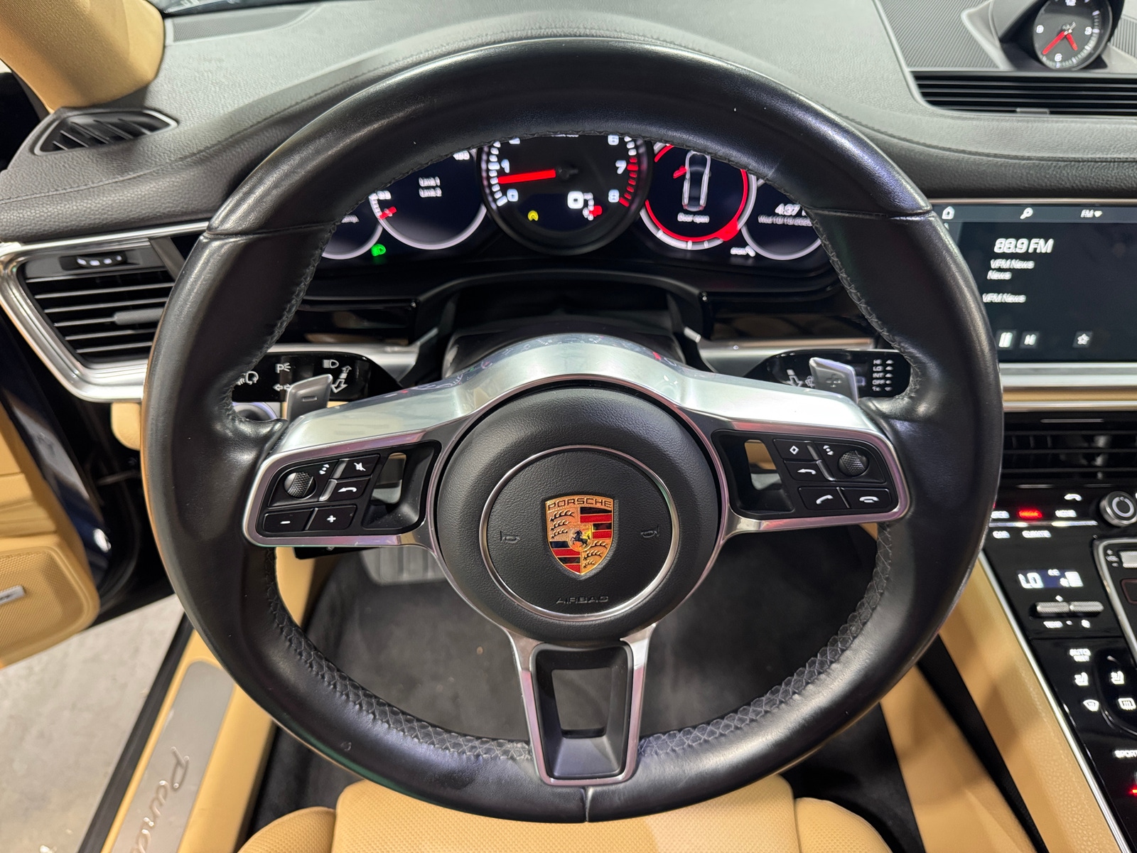 Thumbnail: 2018 Porsche Panamera - 4