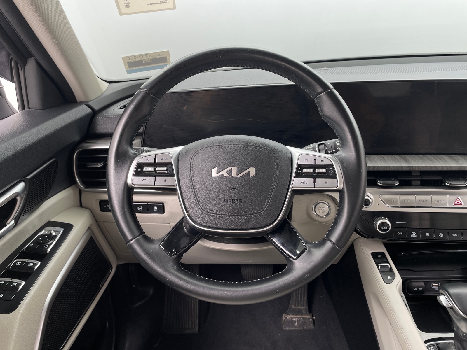 Thumbnail: 2023 Kia Telluride - 4