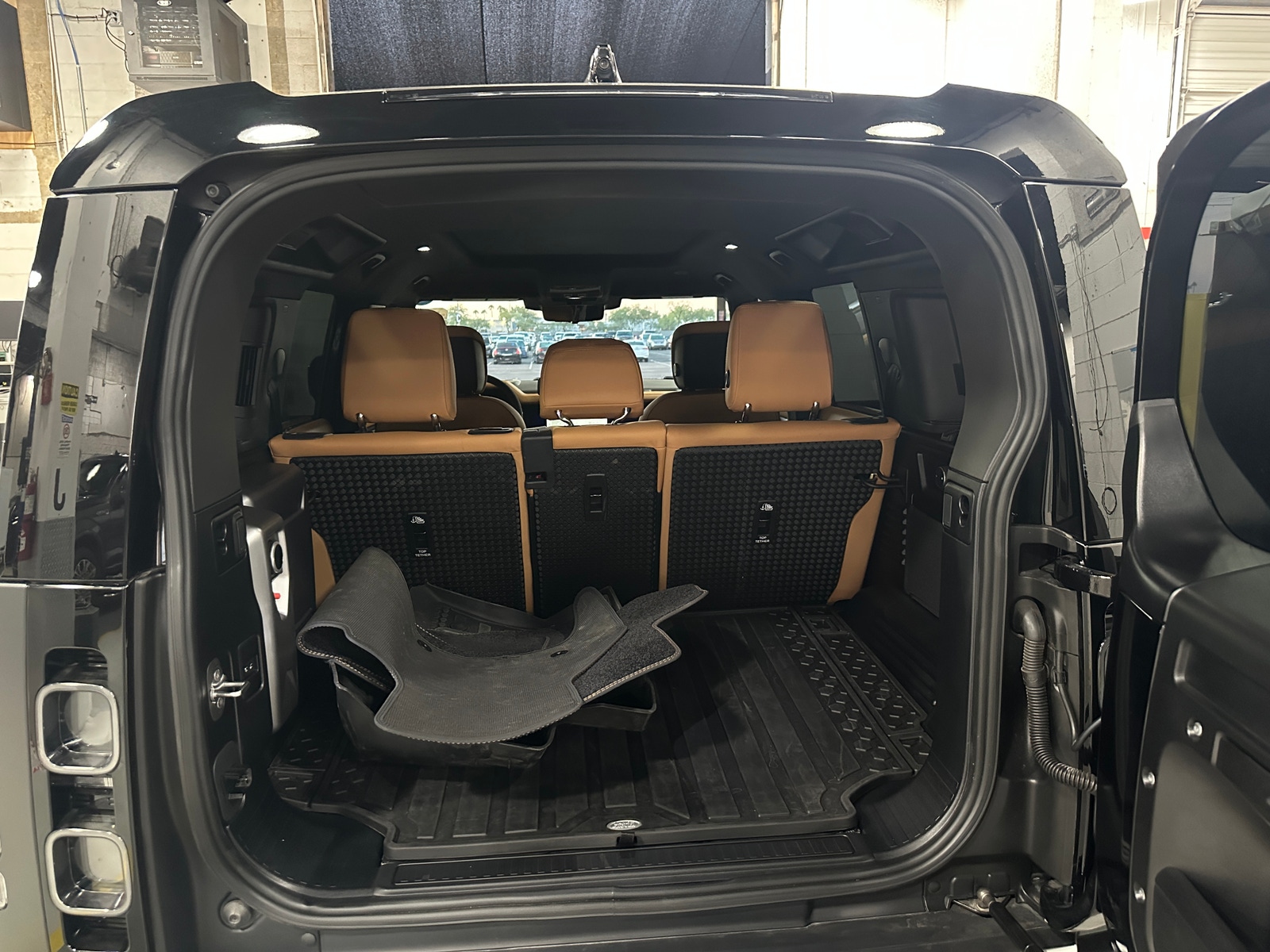 Thumbnail: 2024 Land Rover Defender - 6