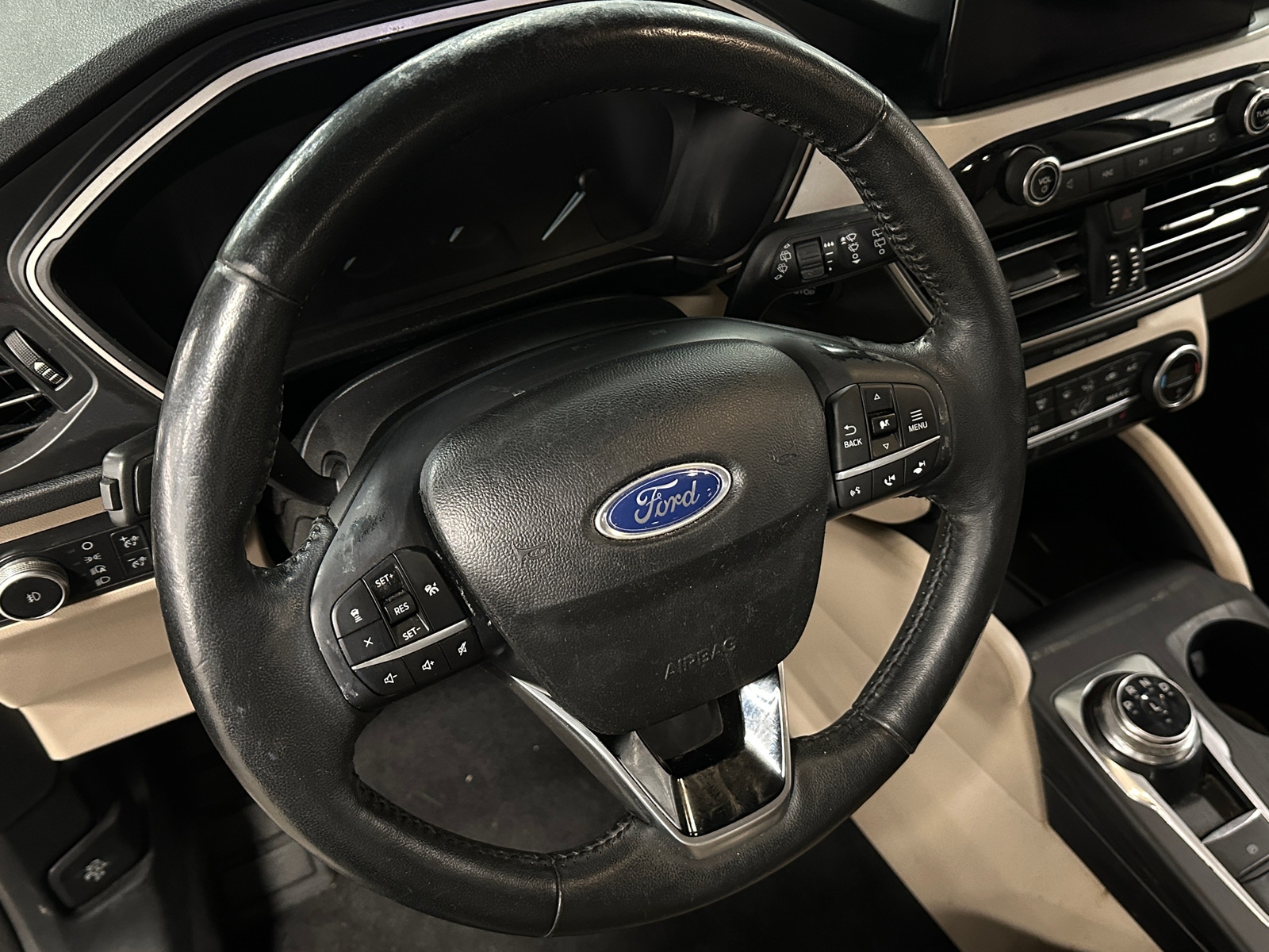 Thumbnail: 2020 Ford Escape - 4