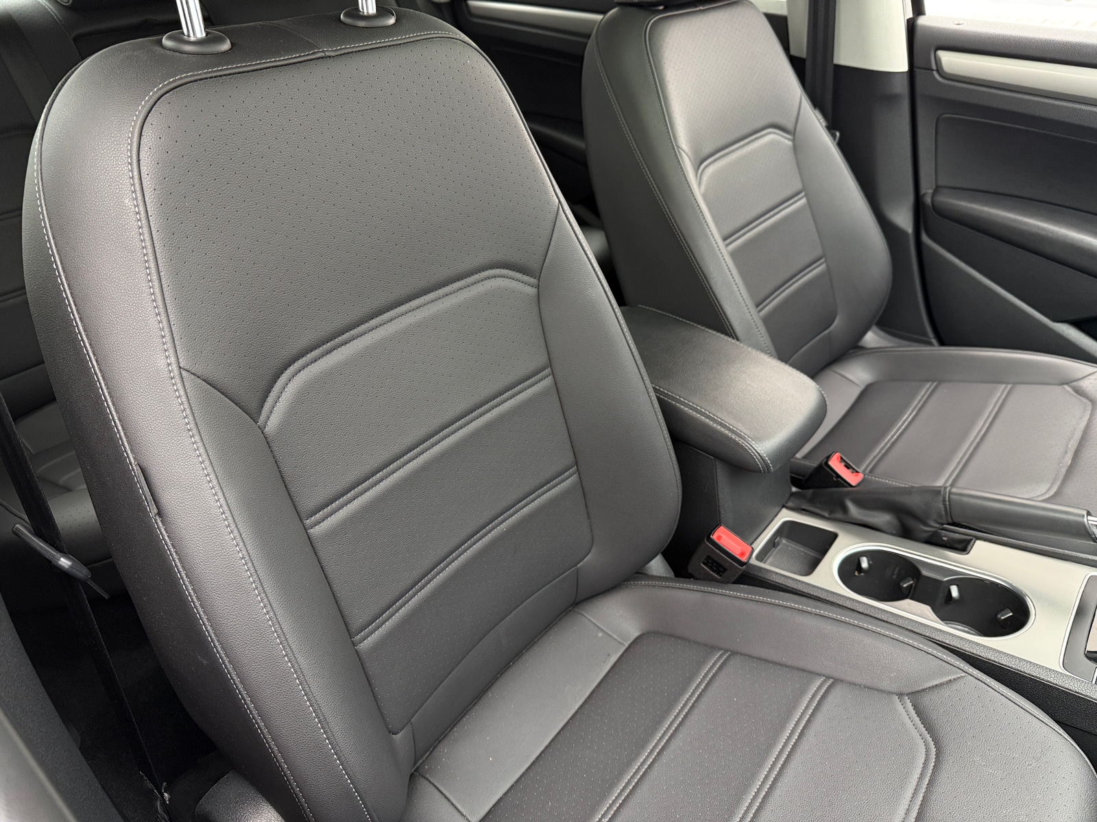 Thumbnail: 2021 Volkswagen Passat - 2