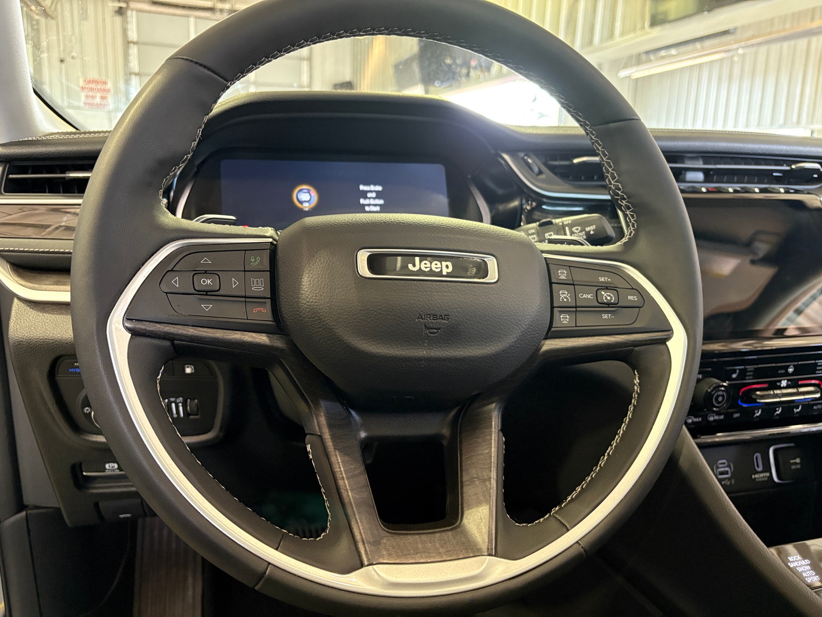 Thumbnail: 2023 Jeep Grand Cherokee - 4