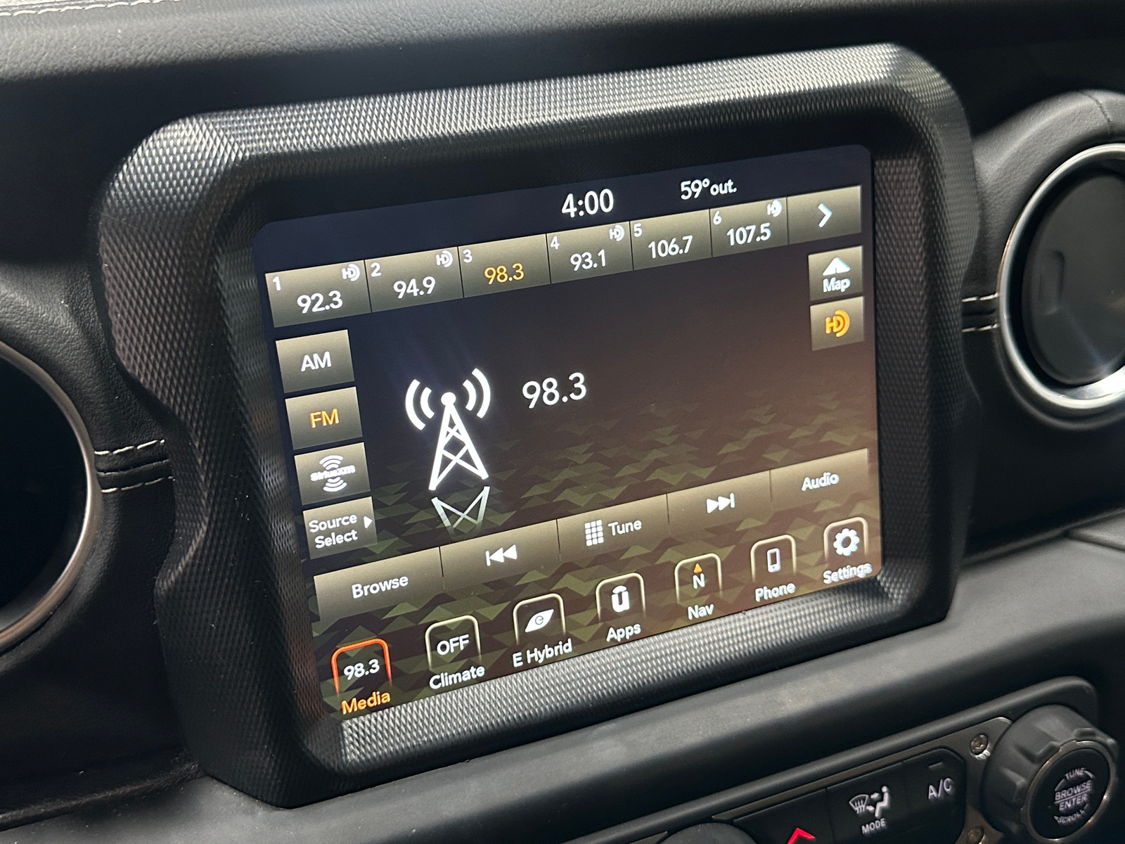 Thumbnail: 2021 Jeep Wrangler - 3