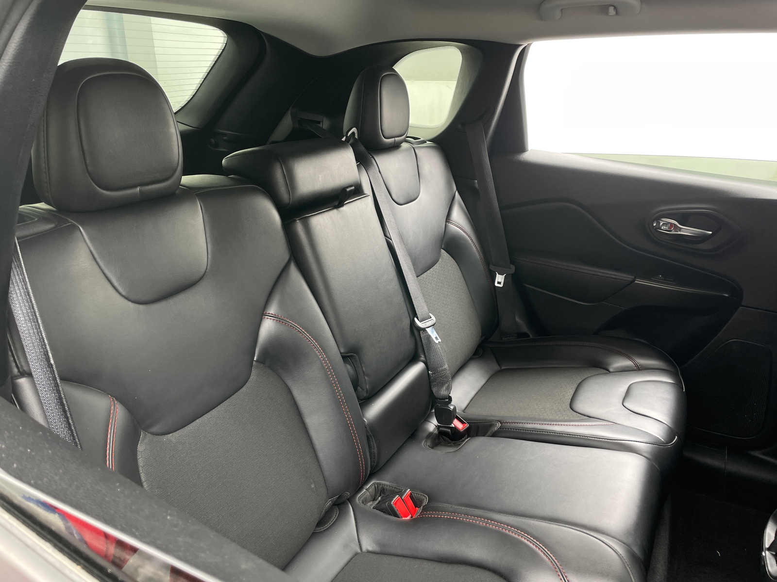 Thumbnail: 2020 Jeep Cherokee - 5