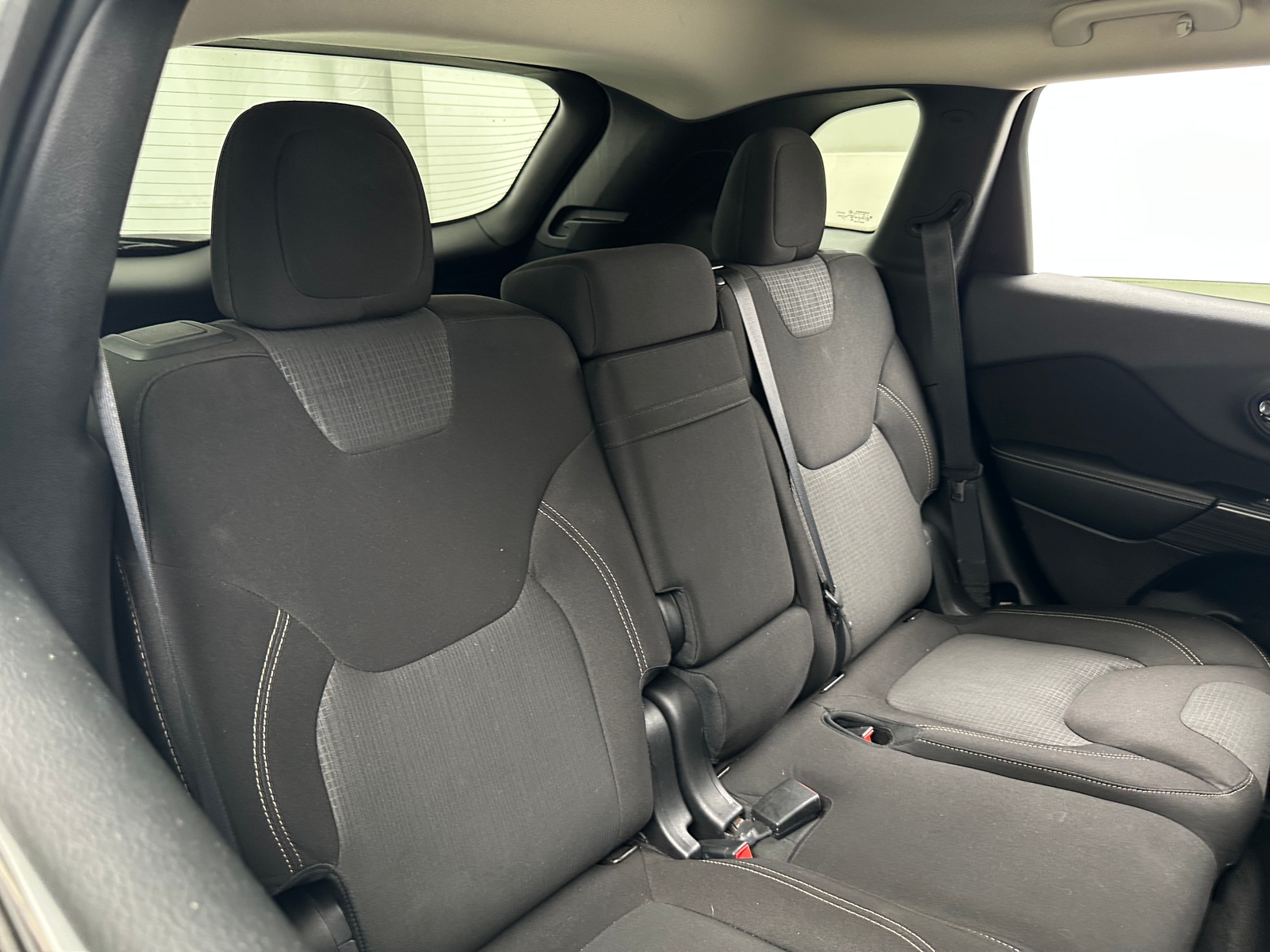 Thumbnail: 2015 Jeep Cherokee - 6