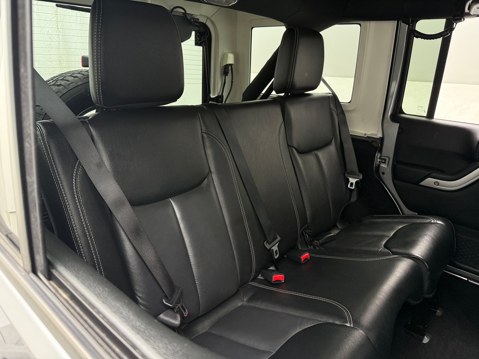 Thumbnail: 2017 Jeep Wrangler - 5