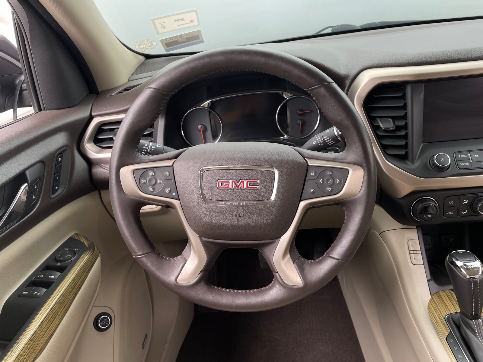 Thumbnail: 2017 GMC Acadia - 4