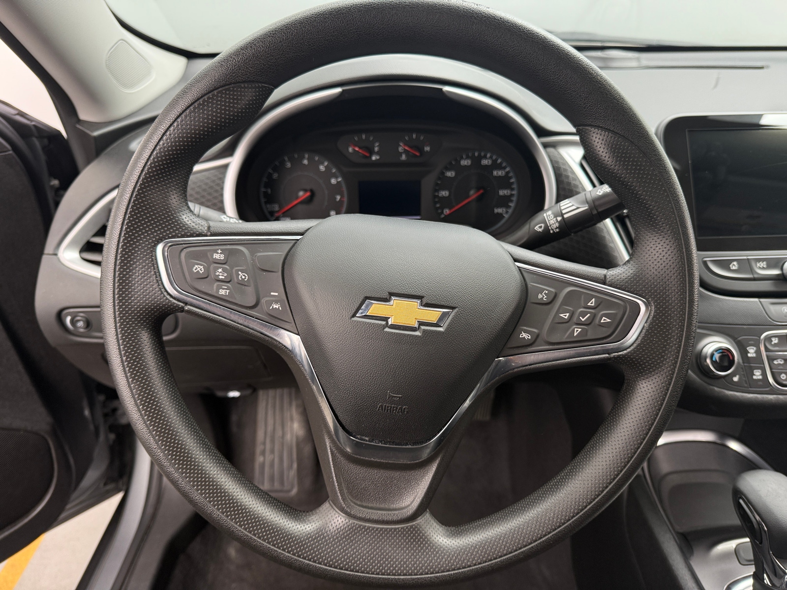 Thumbnail: 2023 Chevrolet Malibu - 5