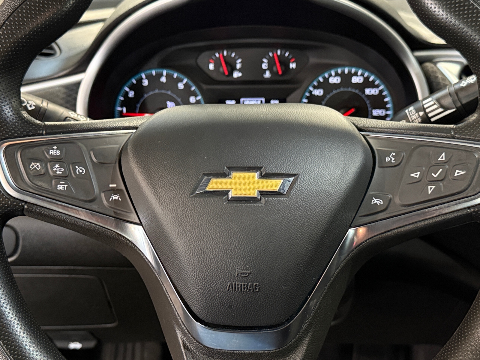 Thumbnail: 2023 Chevrolet Malibu - 5