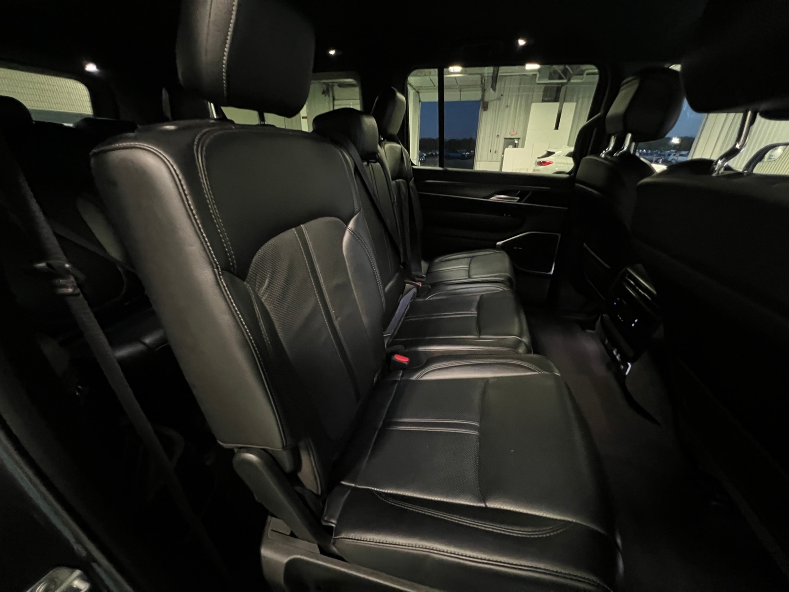 Thumbnail: 2024 Jeep Wagoneer - 5