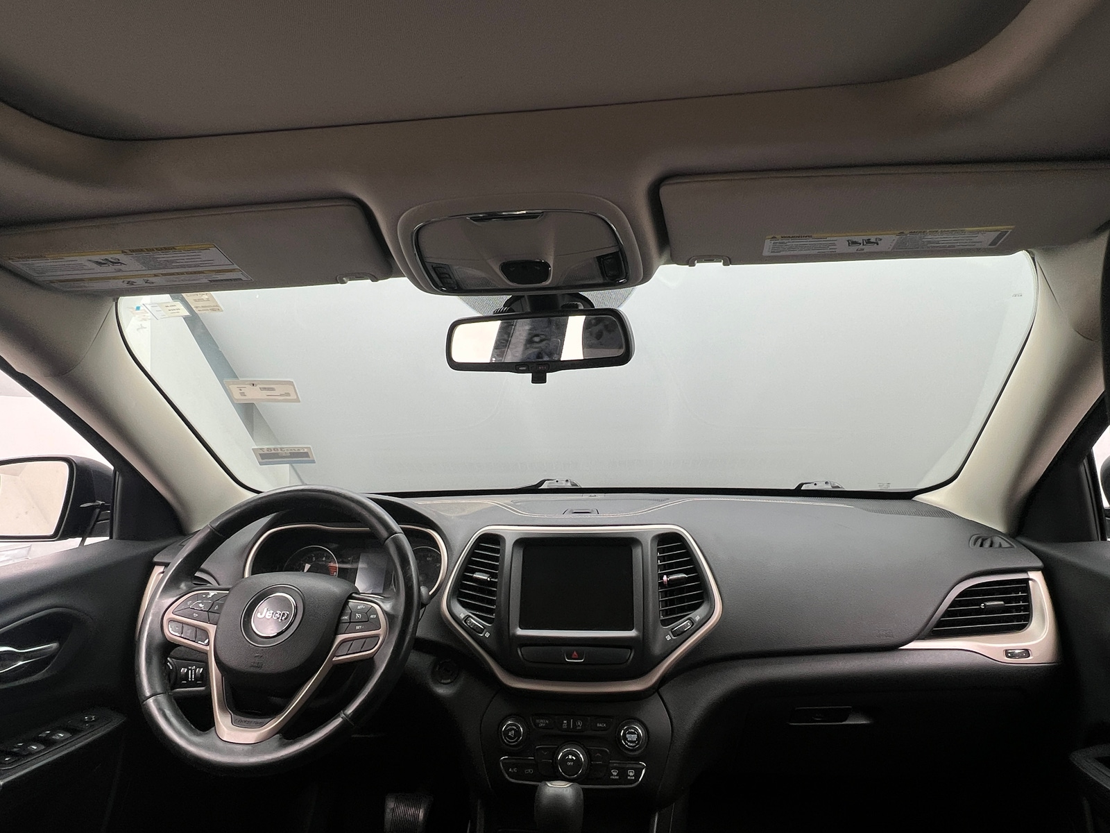 Thumbnail: 2017 Jeep Cherokee - 3