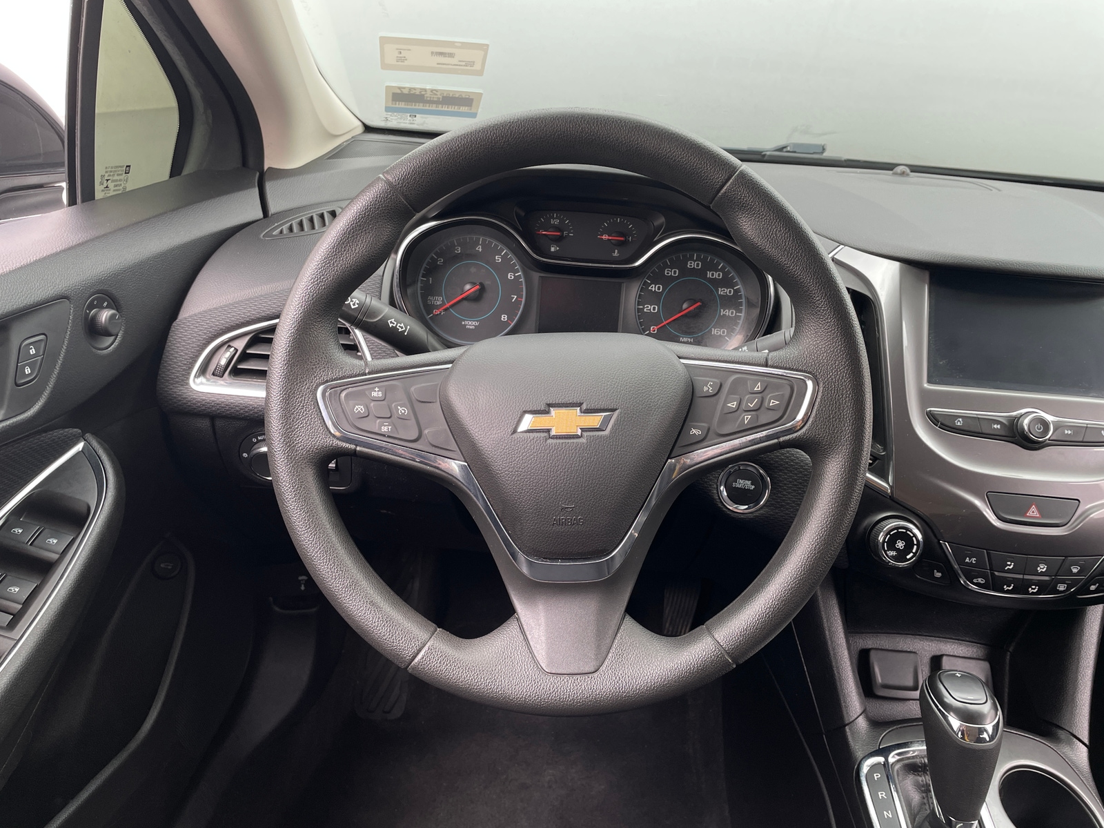 Thumbnail: 2018 Chevrolet Cruze - 5