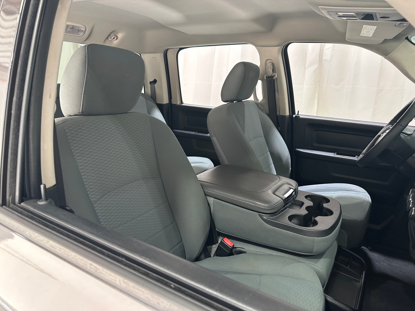 Thumbnail: 2019 RAM 1500 Classic - 2