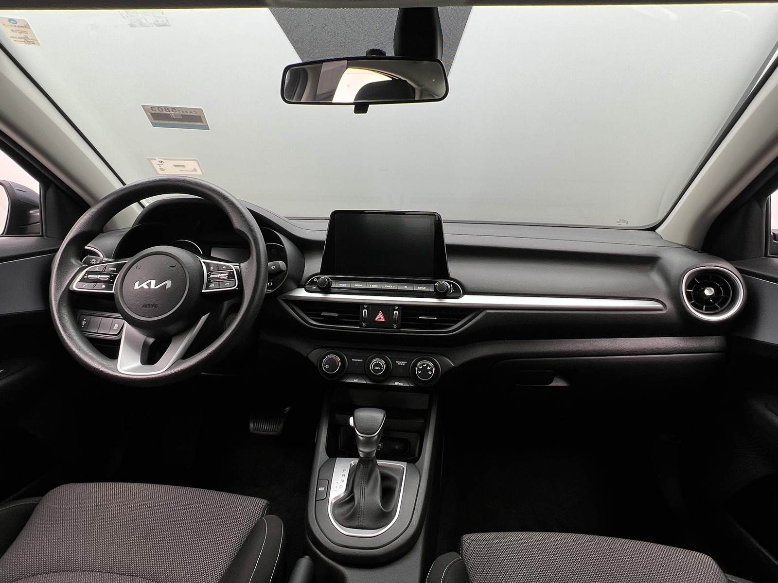 Thumbnail: 2024 Kia Forte - 3