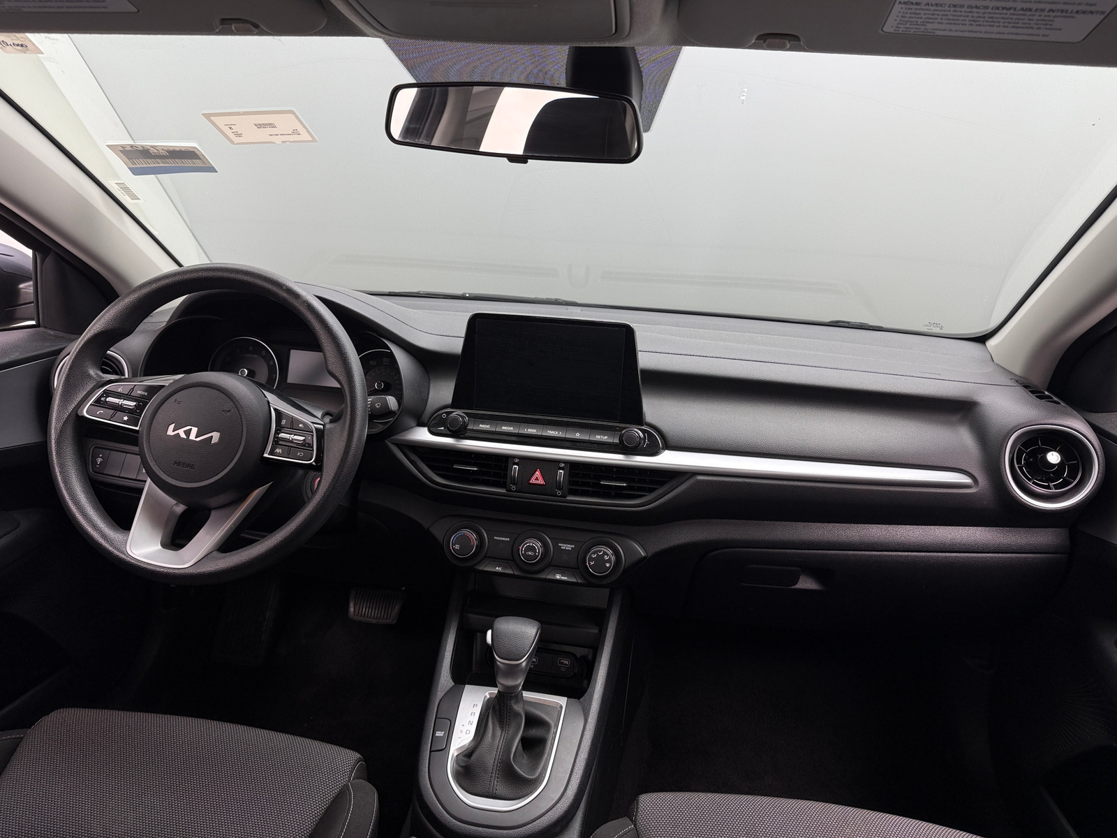 Thumbnail: 2024 Kia Forte - 3