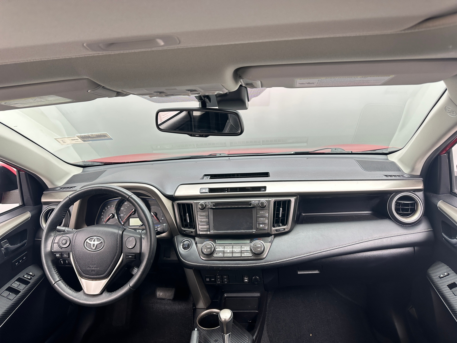 Thumbnail: 2015 Toyota RAV4 - 2