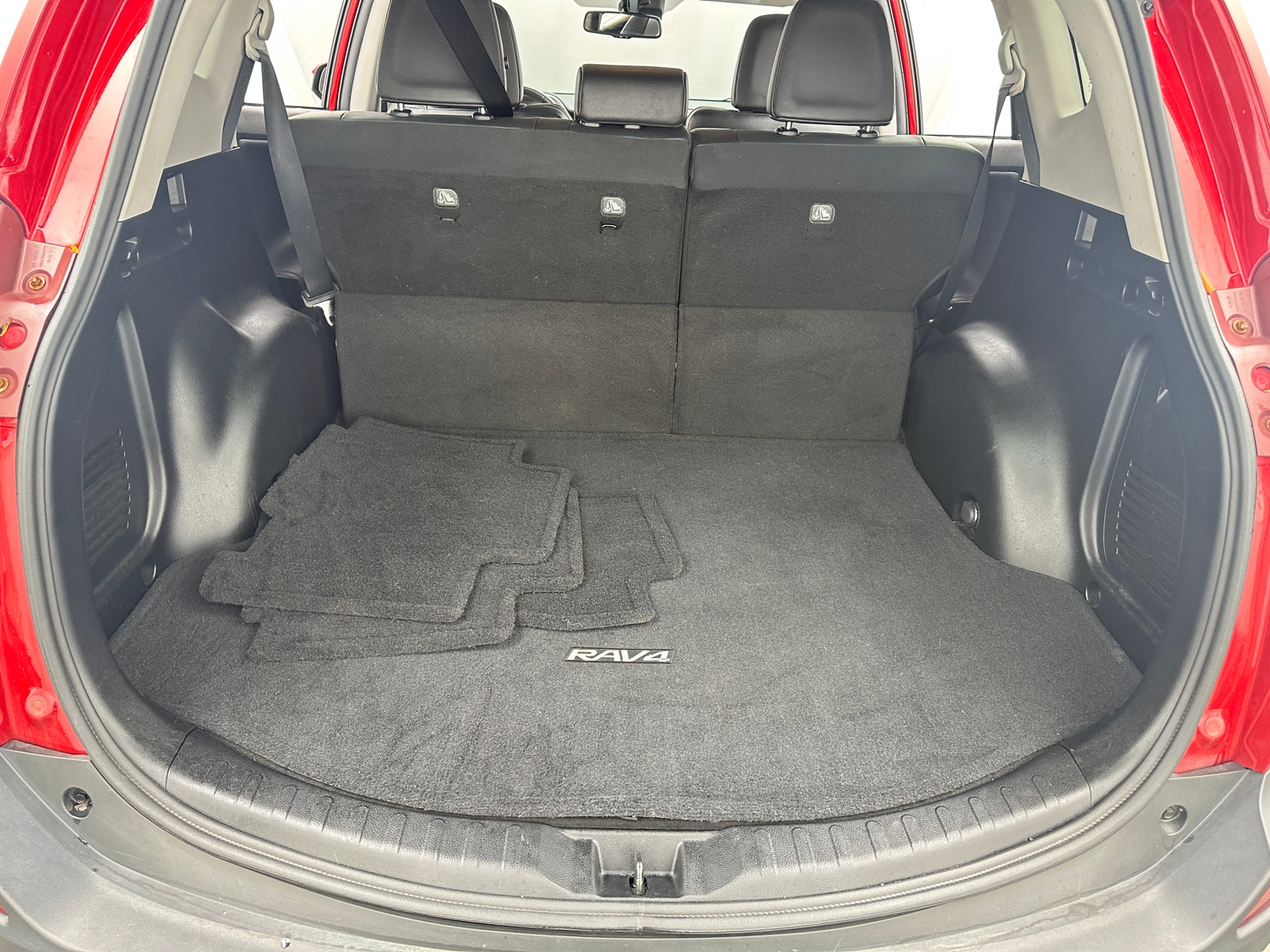 Thumbnail: 2015 Toyota RAV4 - 6