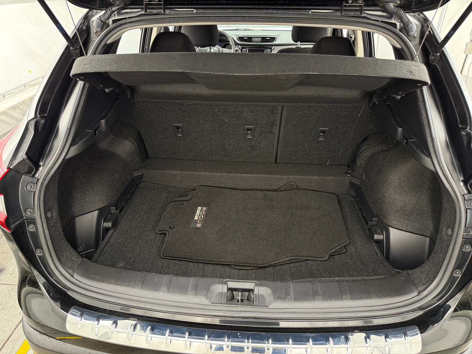 Thumbnail: 2020 Nissan Rogue Sport - 7