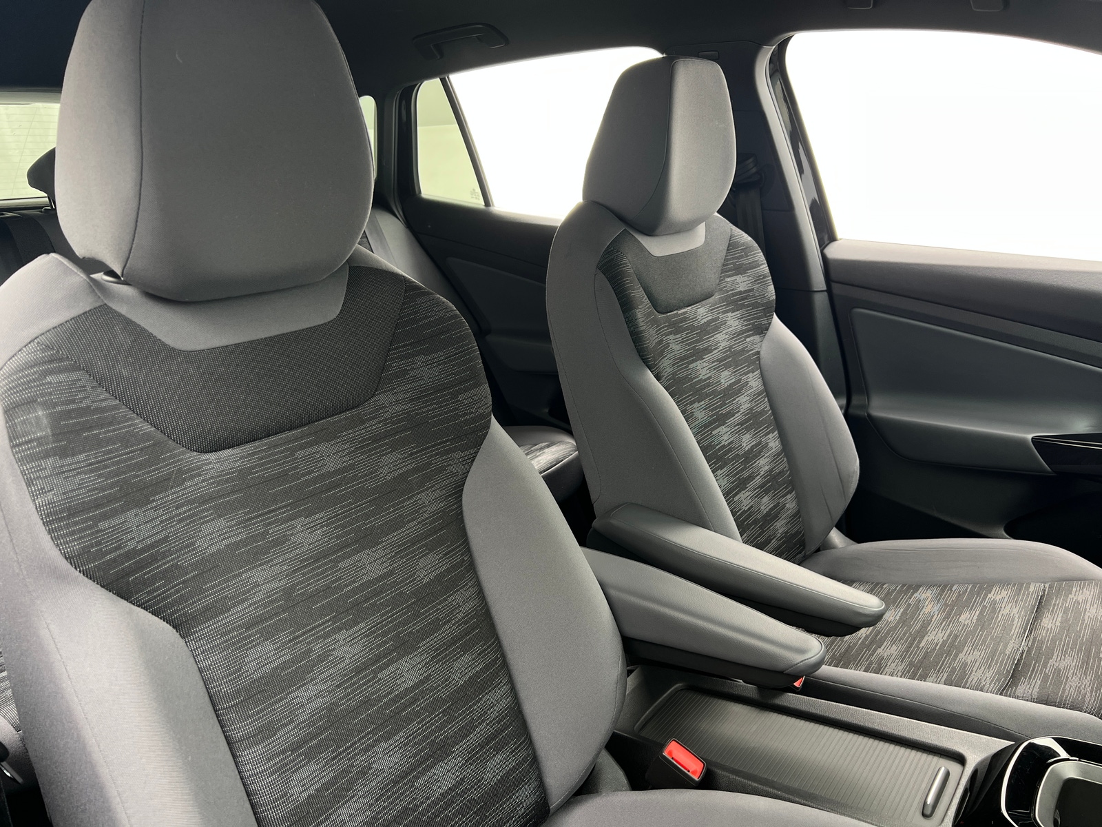 Thumbnail: 2022 Volkswagen ID.4 - 2