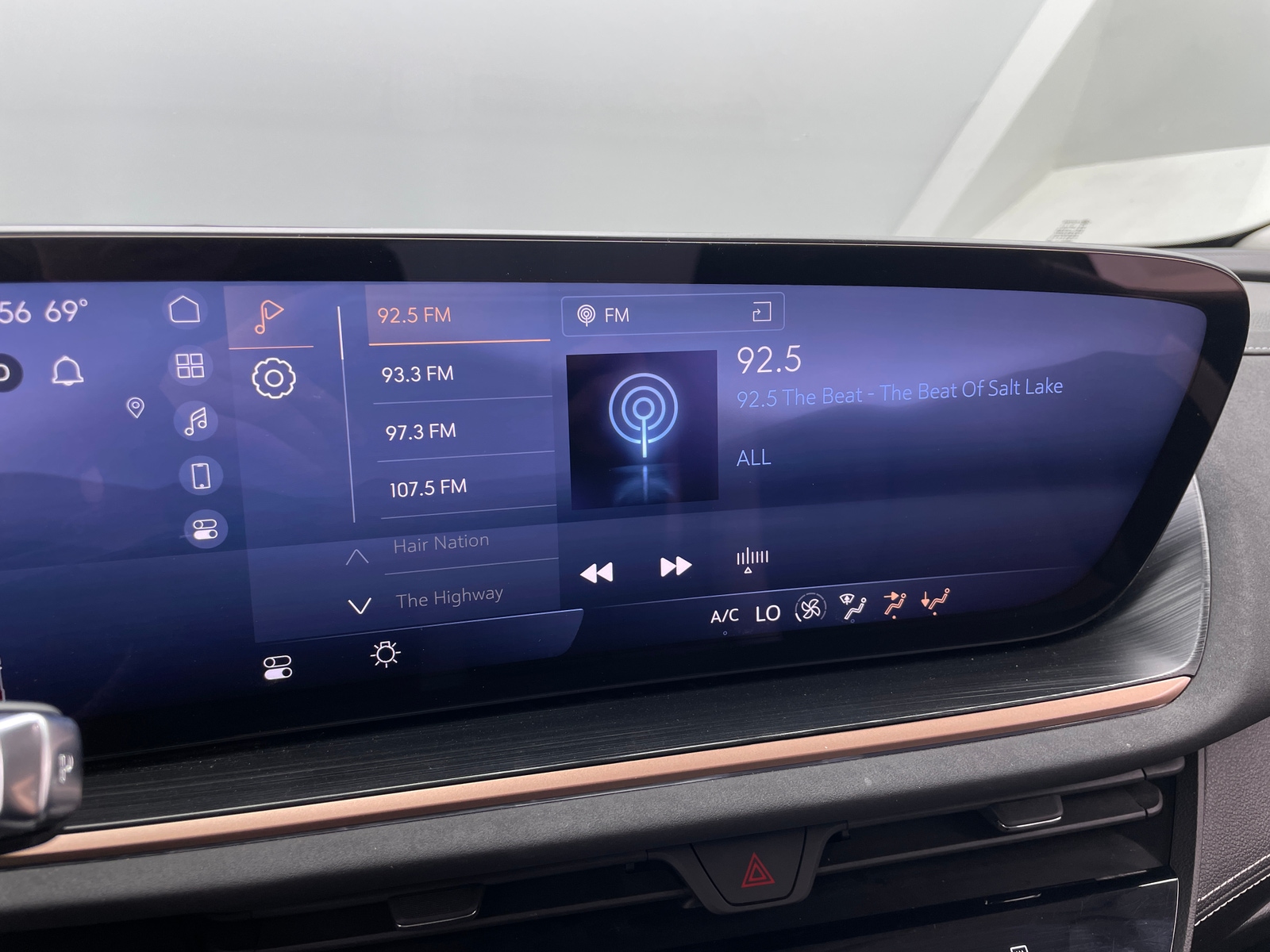 Thumbnail: 2024 Buick Envision - 3