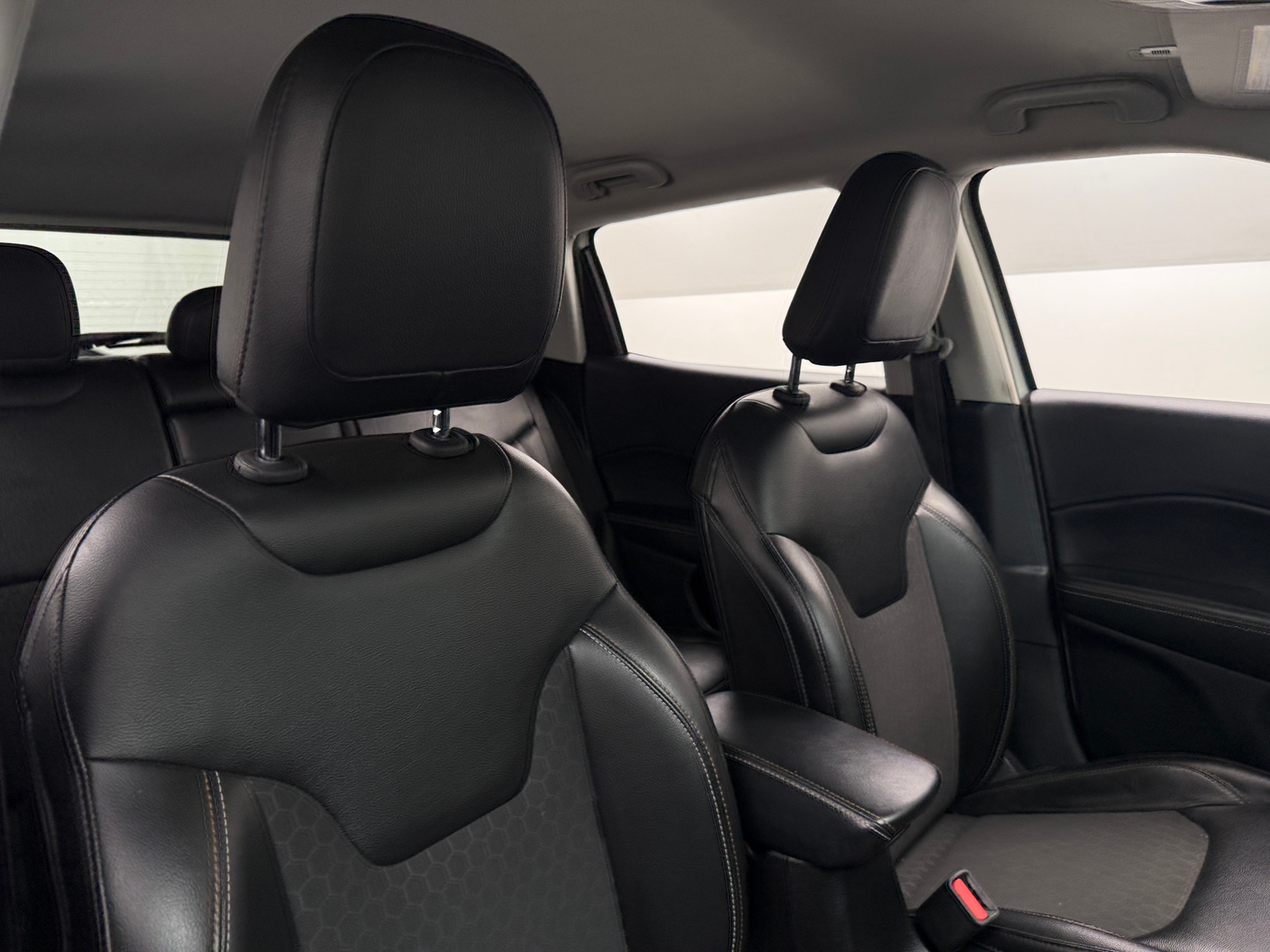 Thumbnail: 2018 Jeep Compass - 2