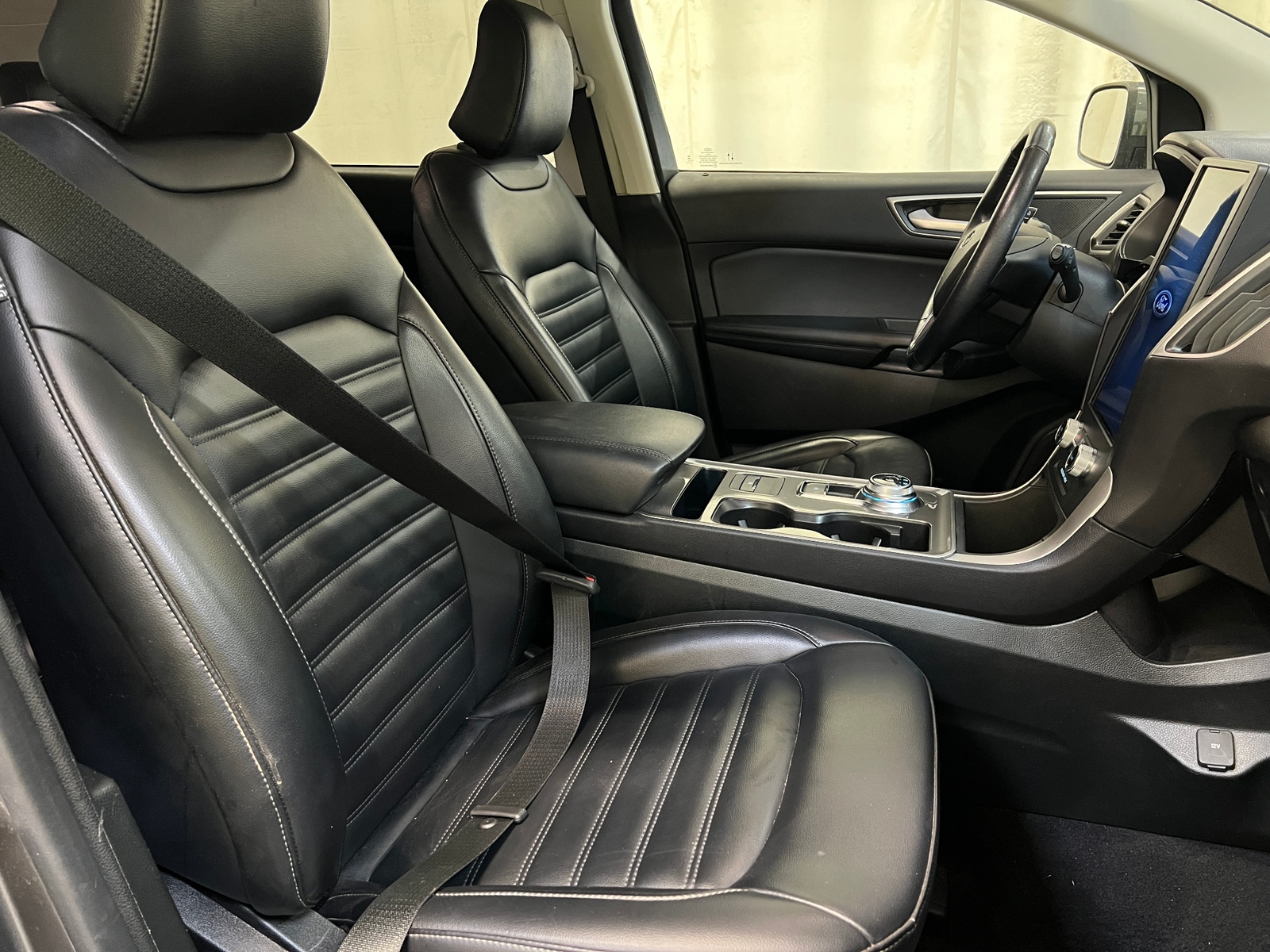 Thumbnail: 2023 Ford Edge - 2