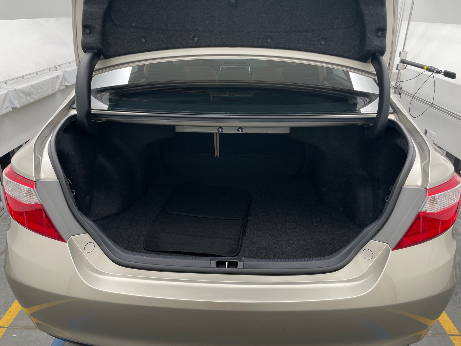 Thumbnail: 2016 Toyota Camry - 7