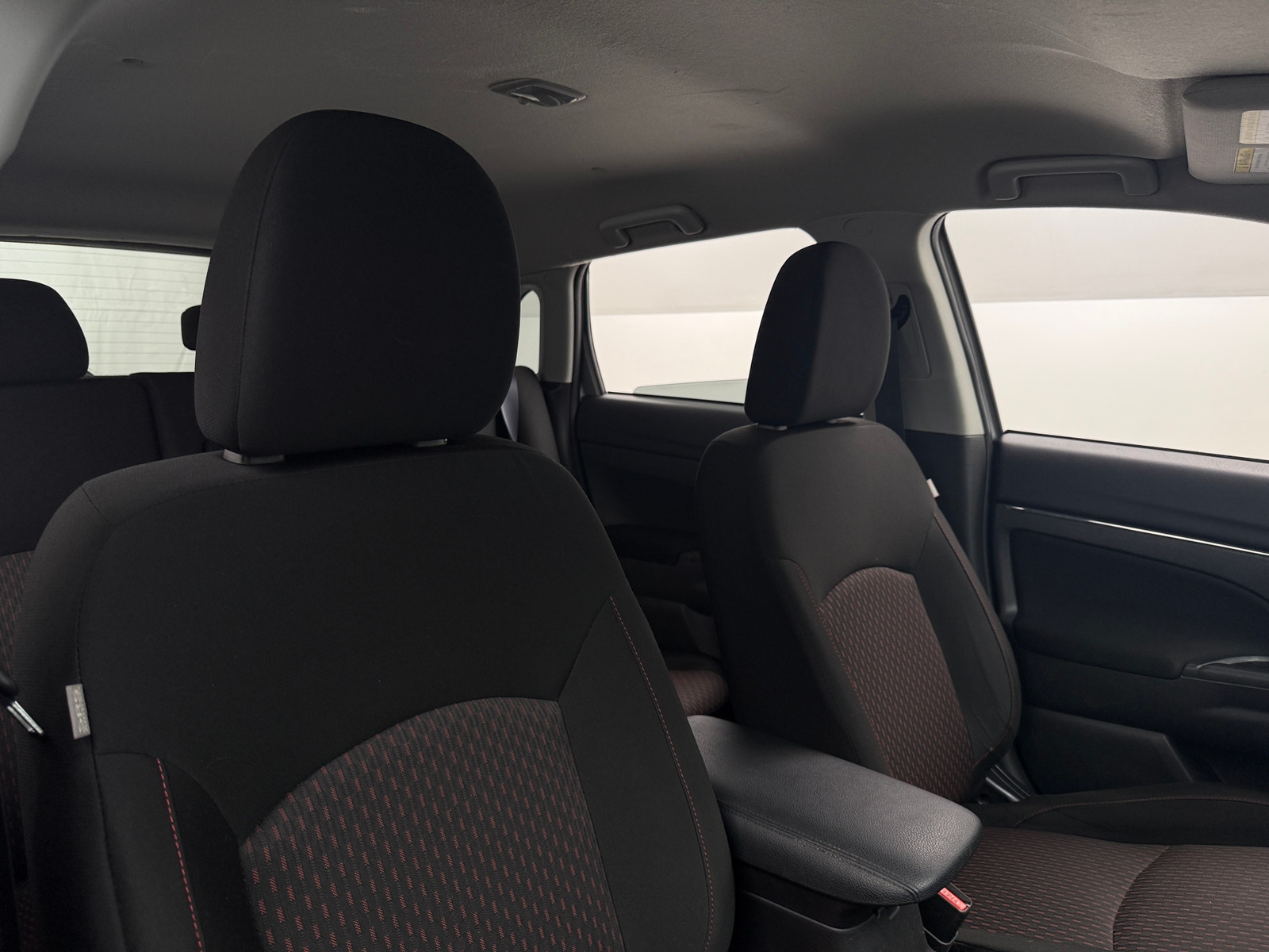 Thumbnail: 2019 Mitsubishi Outlander Sport - 2