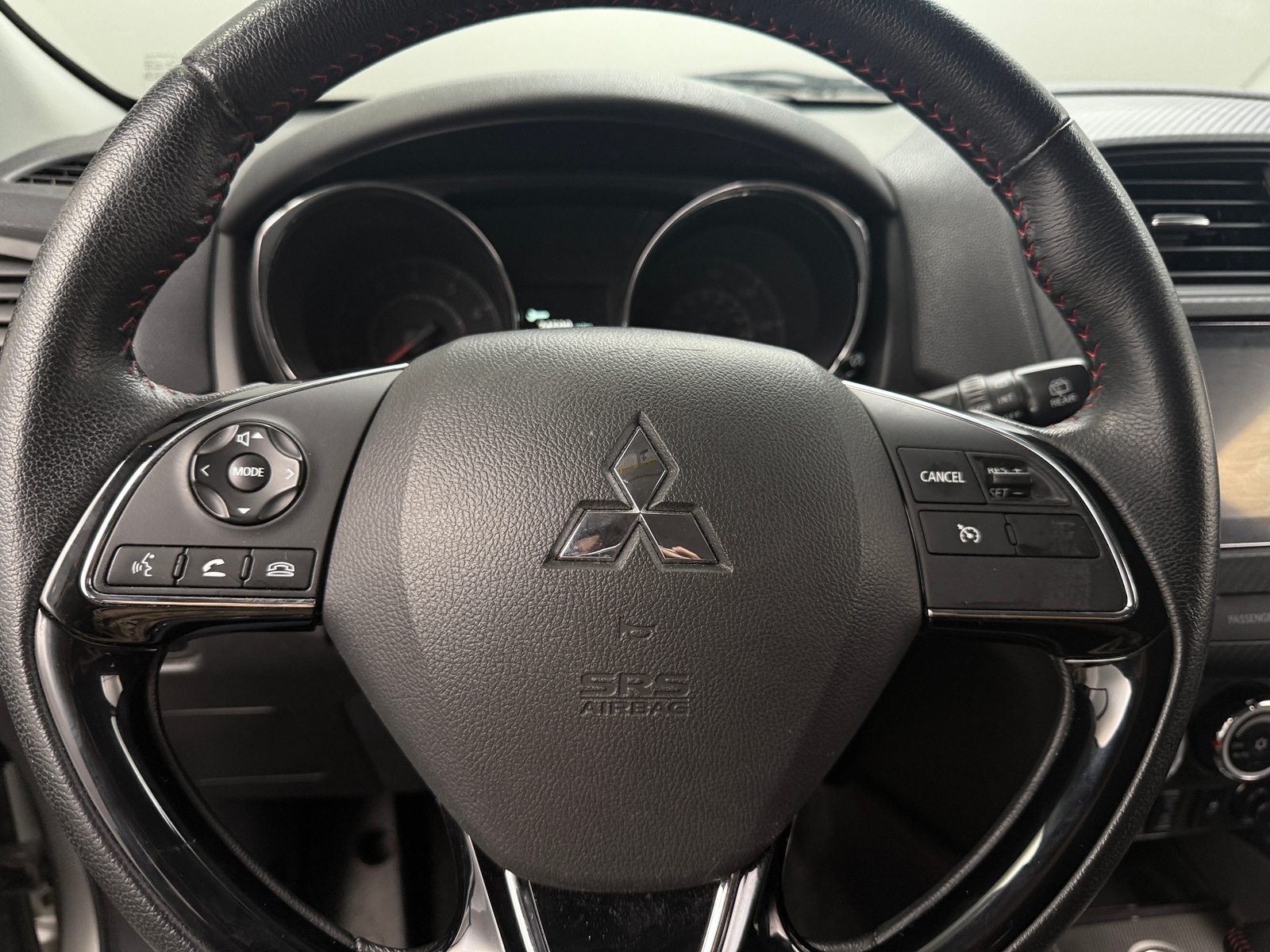 Thumbnail: 2019 Mitsubishi Outlander Sport - 5