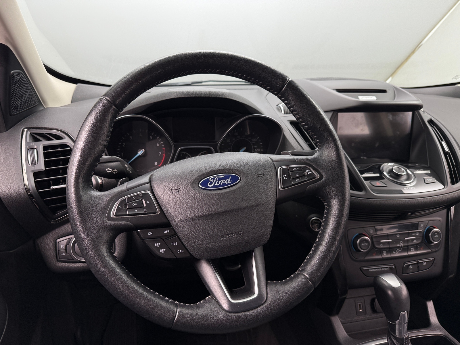 Thumbnail: 2017 Ford Escape - 4