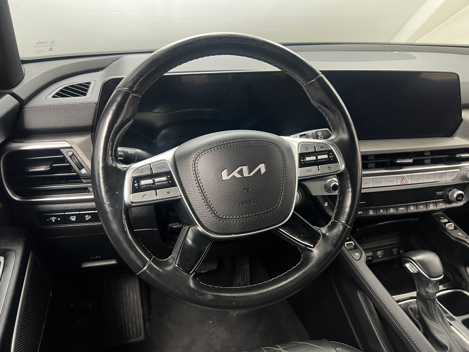 Thumbnail: 2023 Kia Telluride - 4