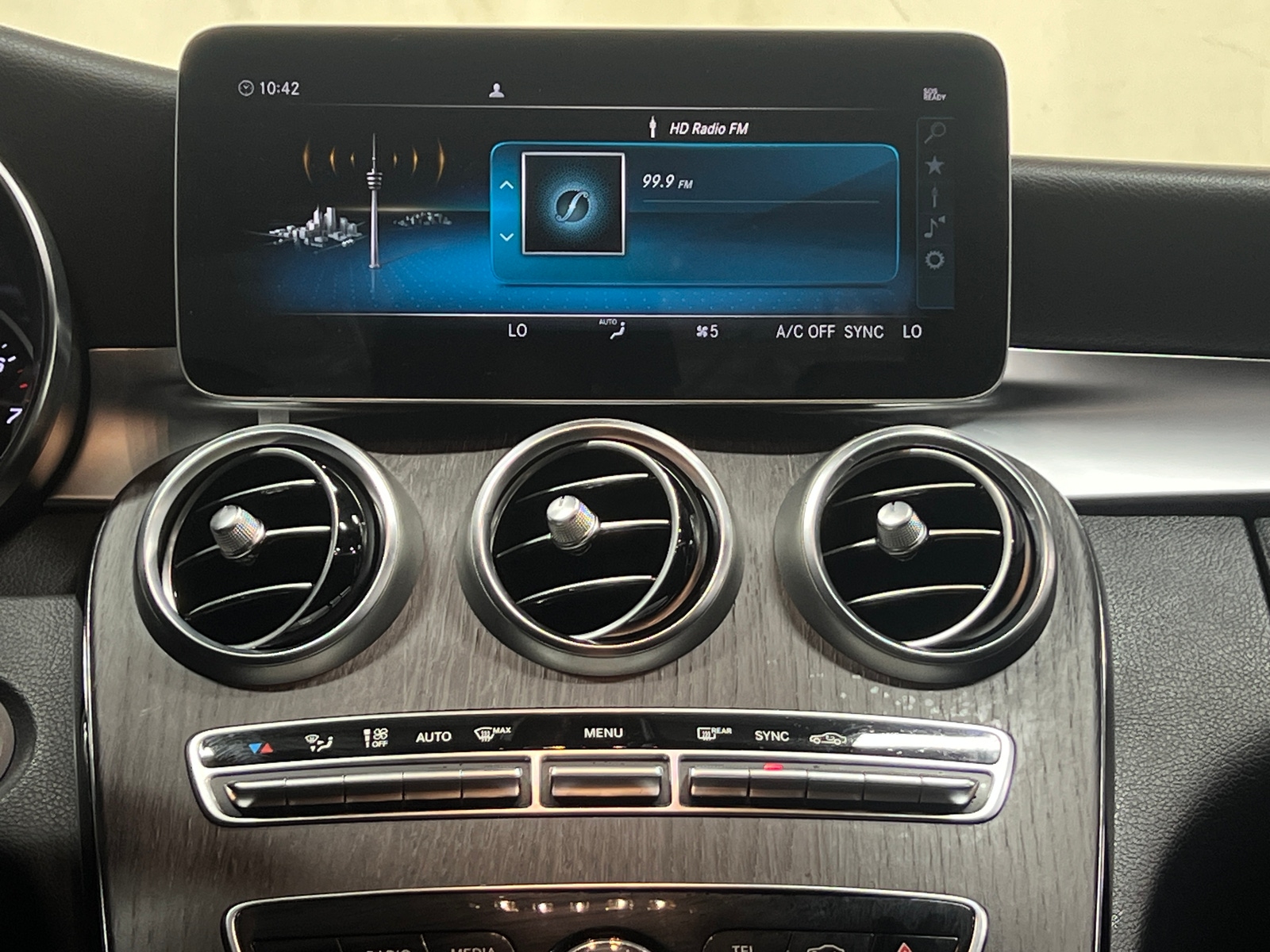 Thumbnail: 2019 Mercedes-Benz C-Class - 3