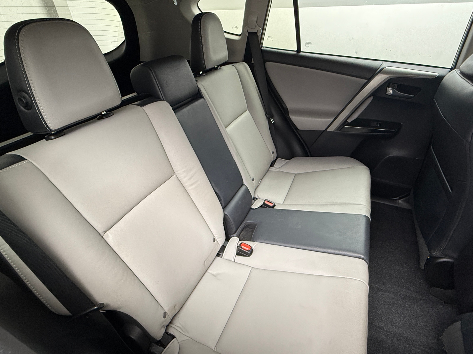 Thumbnail: 2017 Toyota RAV4 - 5