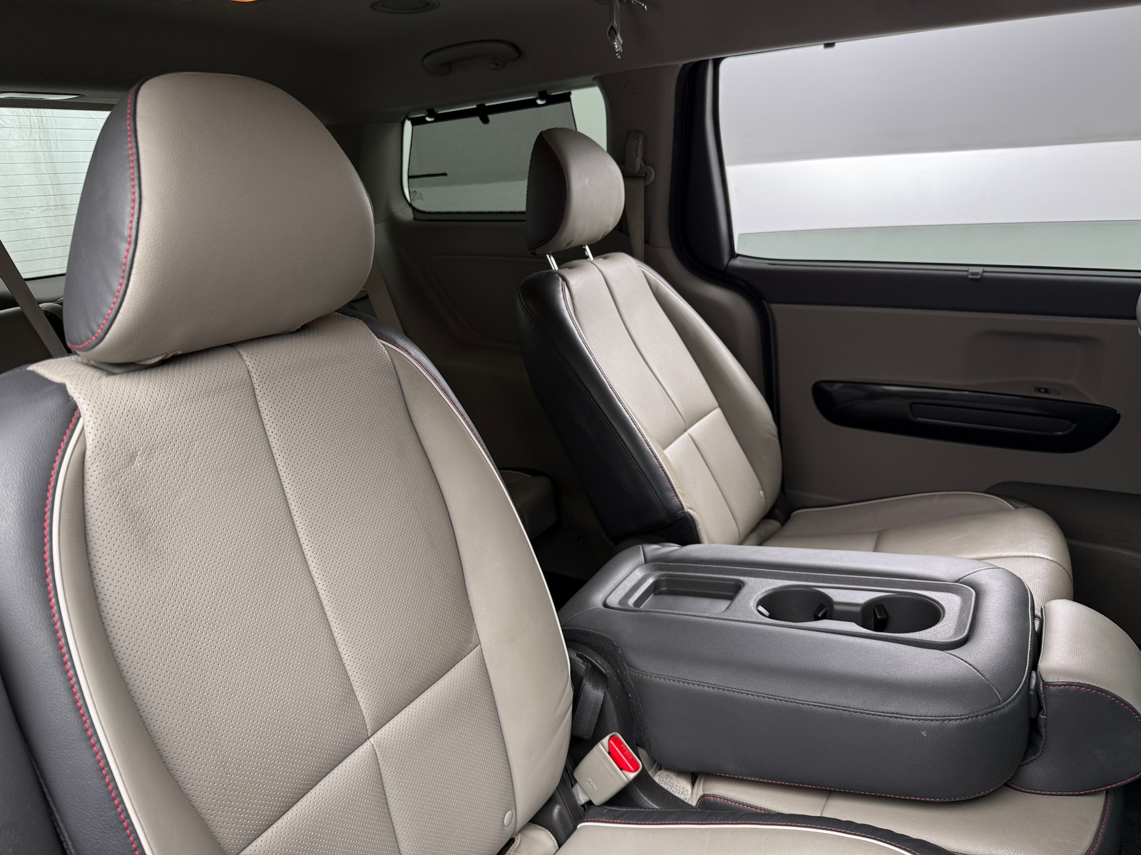 Thumbnail: 2017 Kia Sedona - 6