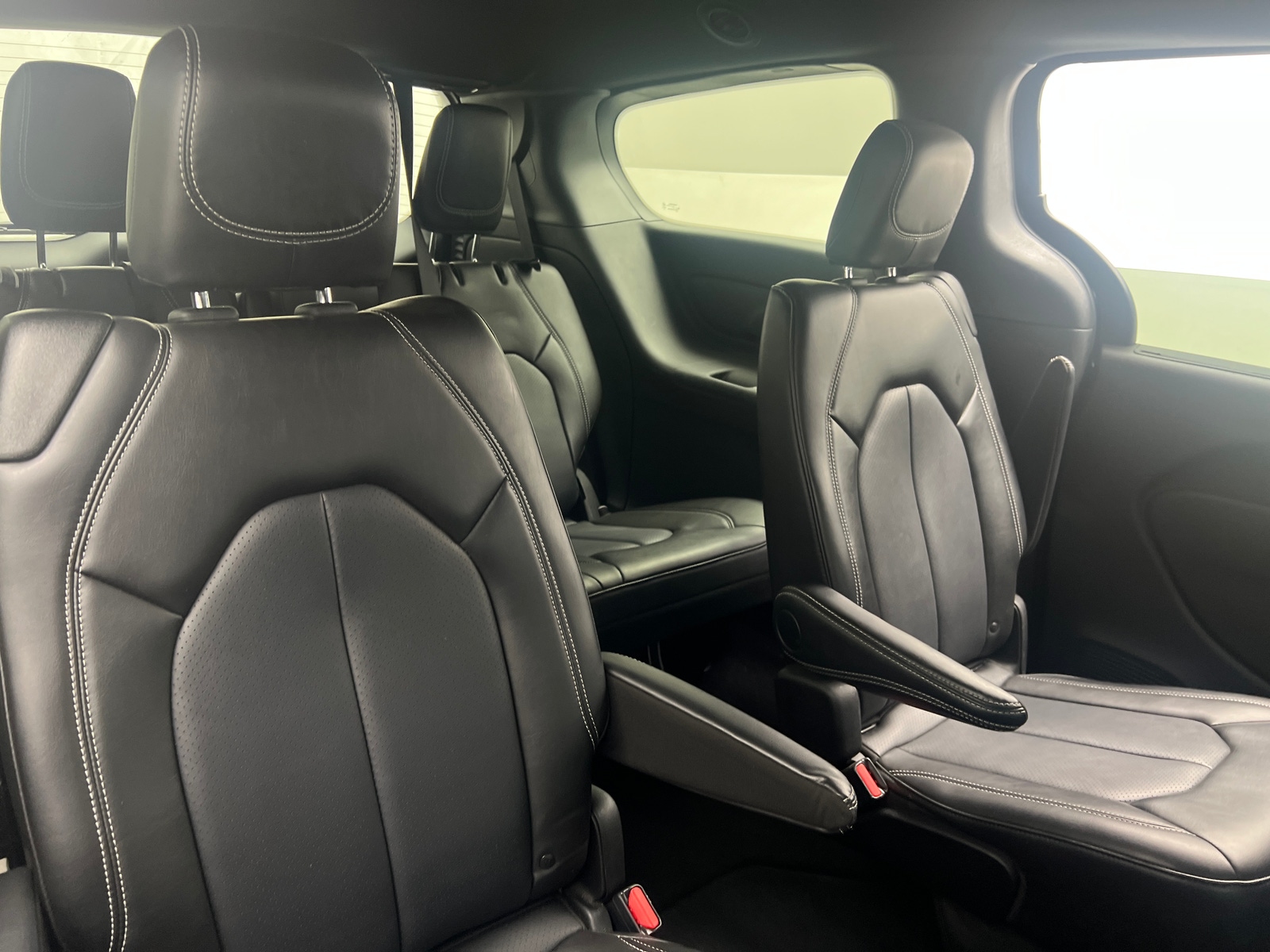Thumbnail: 2025 Chrysler Pacifica - 5