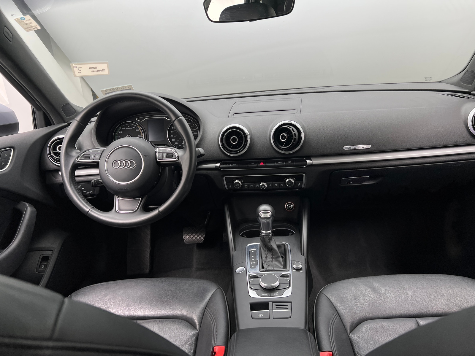 Thumbnail: 2016 Audi A3 e-tron - 2