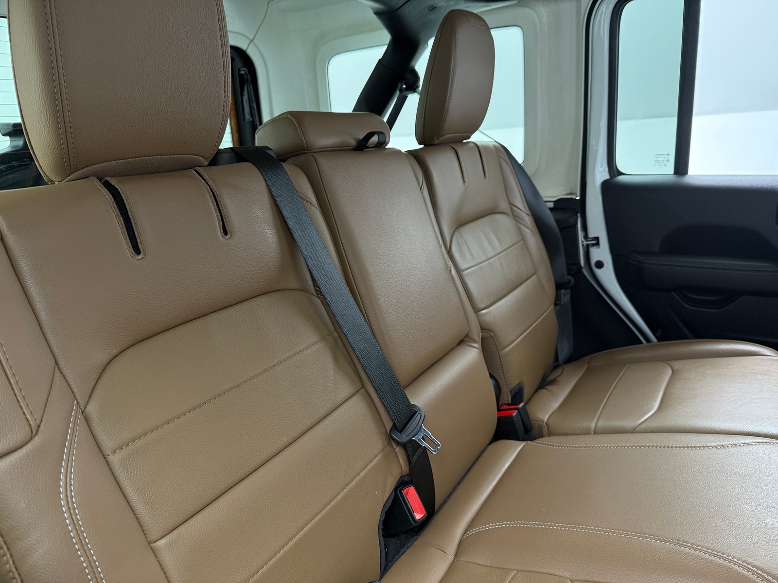 Thumbnail: 2022 Jeep Wrangler - 6