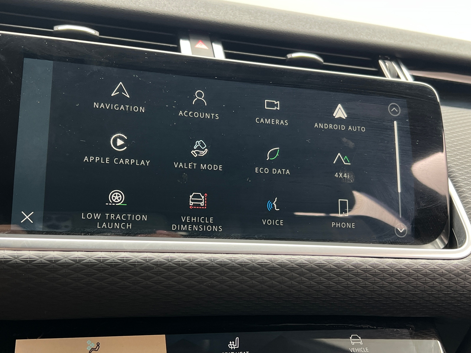 Thumbnail: 2022 Land Rover Range Rover Velar - 3