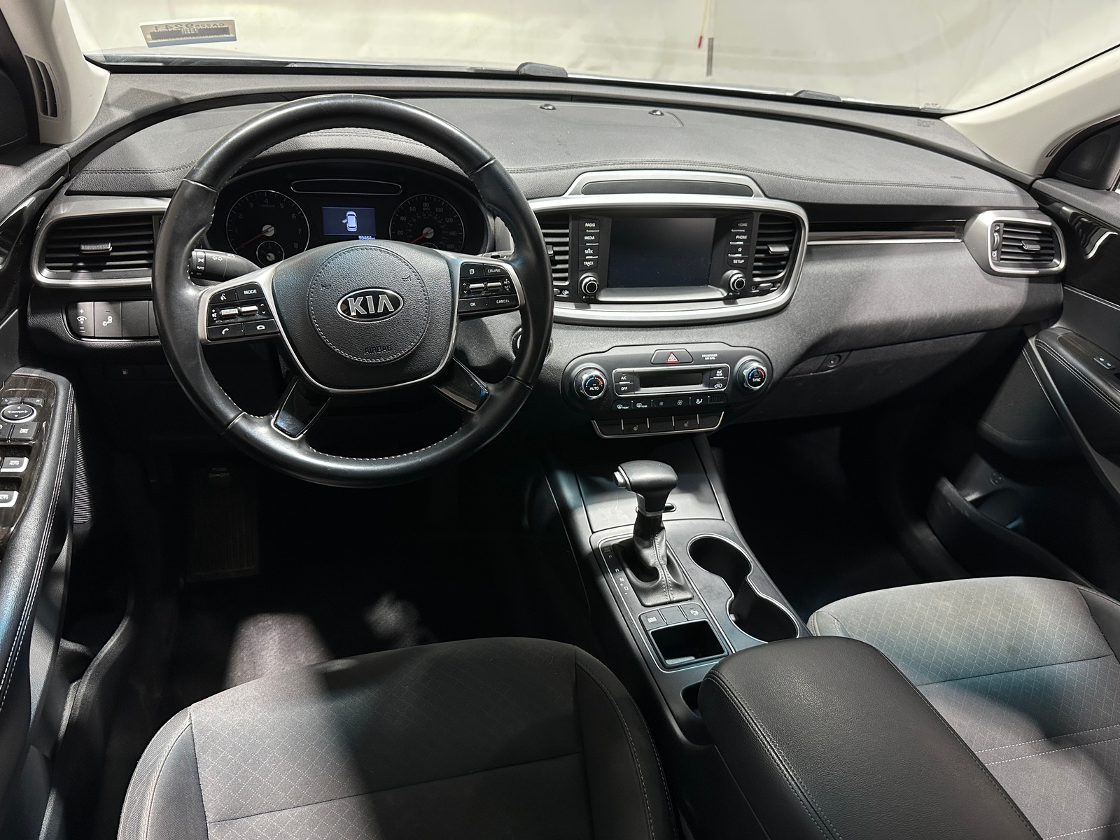 Thumbnail: 2020 Kia Sorento - 3