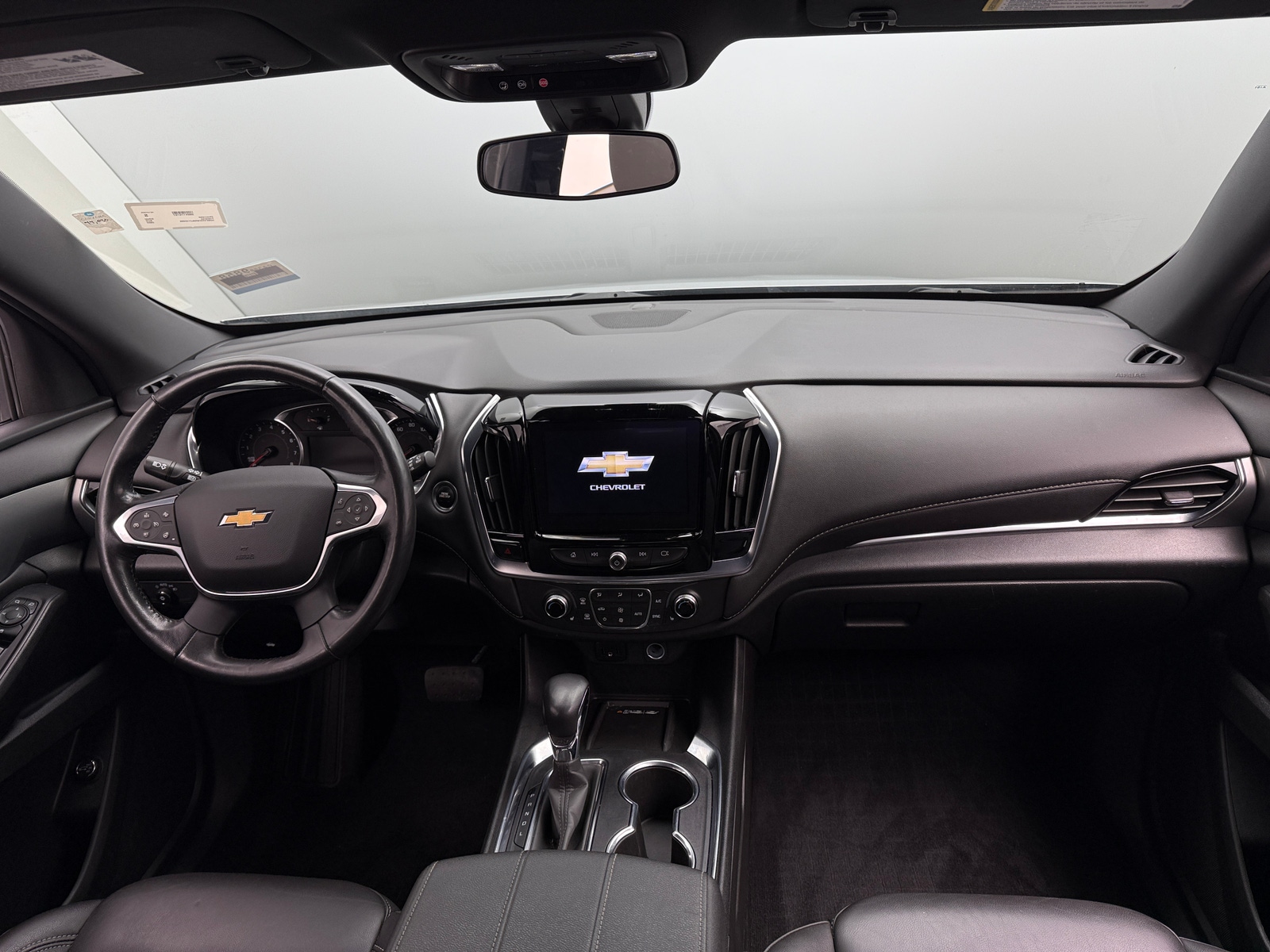 Thumbnail: 2022 Chevrolet Traverse - 2