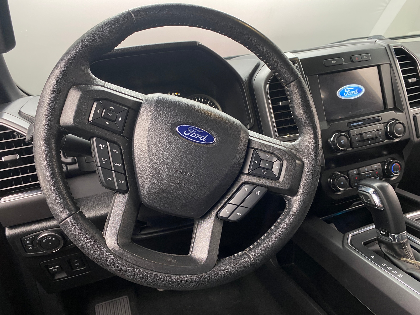 Thumbnail: 2020 Ford Econoline - 5